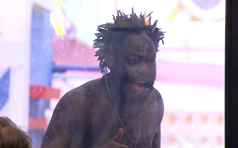 Gustavo da Casa de Vidro dá recado para Douglas: 