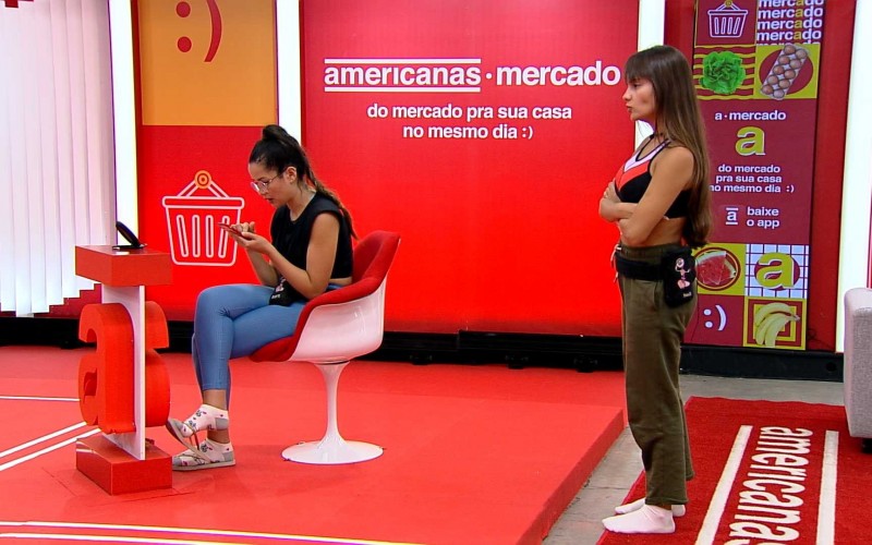 Juliette e Thaís fazem as compras do grupo Xepa no BBB21