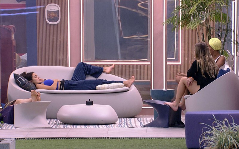 Larissa, do BBB 23, conta que nunca foi ao teatro