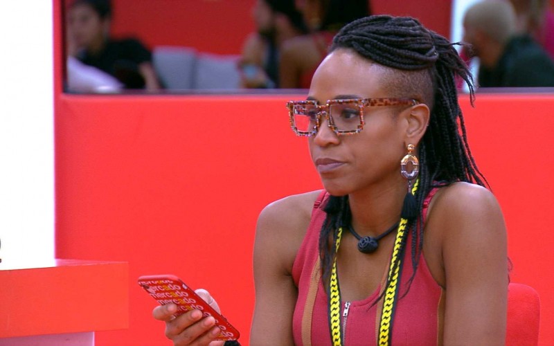 Líder Karol Conká faz as compras junto com grupo VIP do BBB21