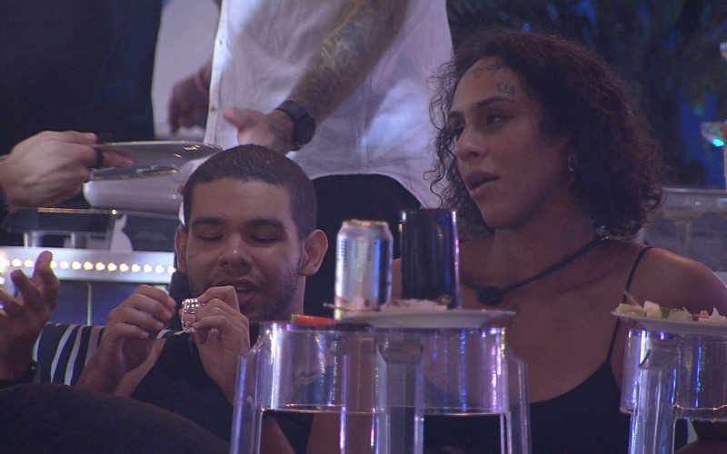 Linn da Quebrada diz a Vinicius: 