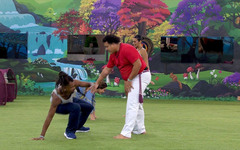 Lucas Henrique ensina Capoeira para brothers do BBB 24