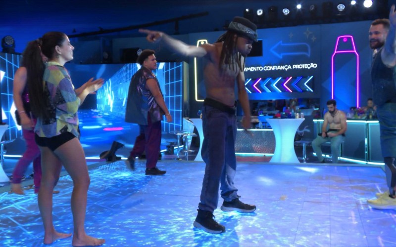 Lucas Luigi dança Michael Jackson na Festa do BBB 24
