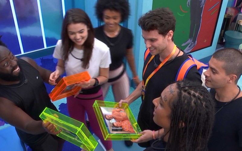 Lucas toma posse do Quarto do Líder no BBB 22