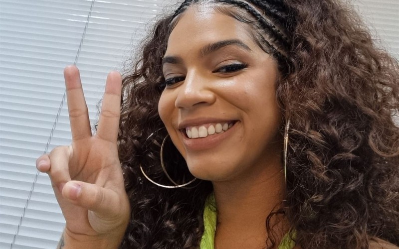 Maria faz primeira selfie após saída do BBB 22