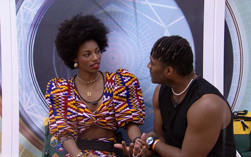 No BBB 23, Fred Nicácio dá selinho em Tina