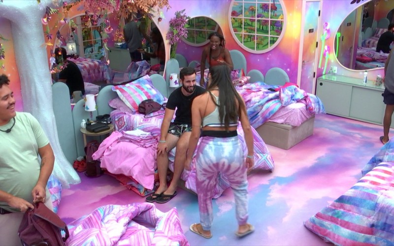 No BBB 24, Deniziane canta para Matteus: 