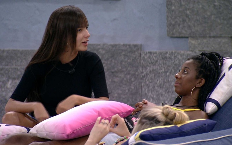 No BBB21, Thaís opina sobre sua situação com Fiuk: 