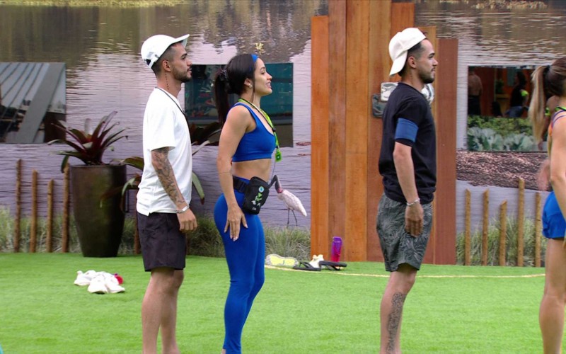 Participantes do BBB 25 dançam valsa no jardim da casa