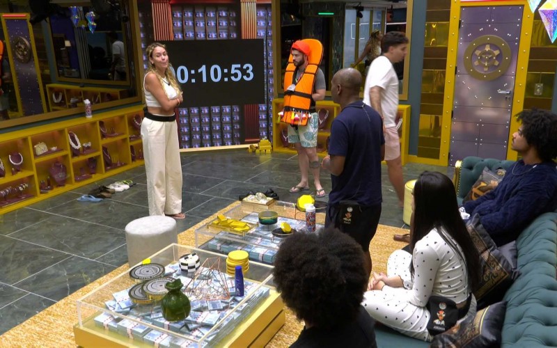 Participantes do BBB 26 discutem por tempo no Raio-X