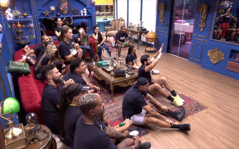 Participantes ganham R$ 5 mil em ação no BBB 24