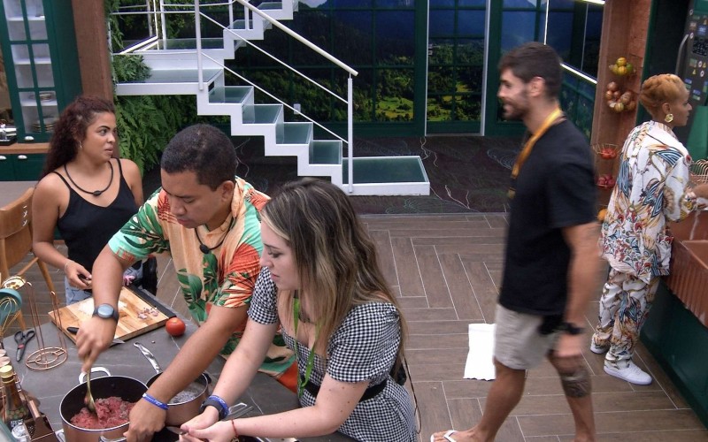 Sister elogia Cristian e Cara de Sapato no BBB 23, e Amanda sugere: 