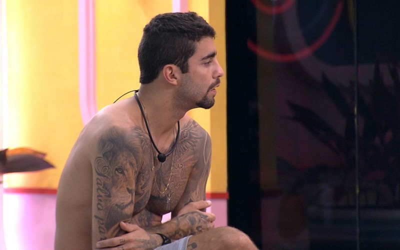 Pedro Scooby diz após Big Fone tocar no BBB 22: 