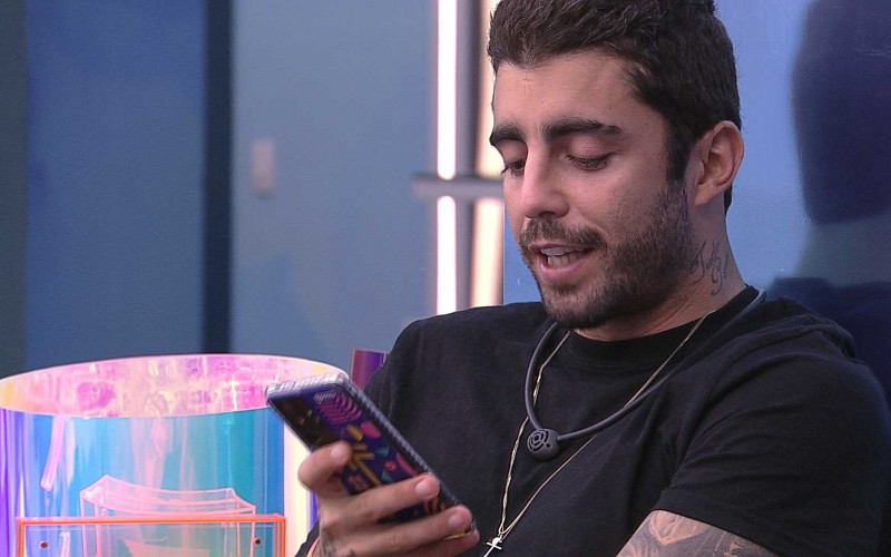 Pedro Scooby grava o Podcast do Líder no BBB 22