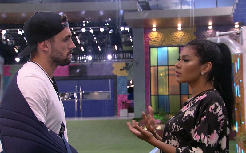 Pocah comenta sobre Thaís no Jogo da Discórdia: 