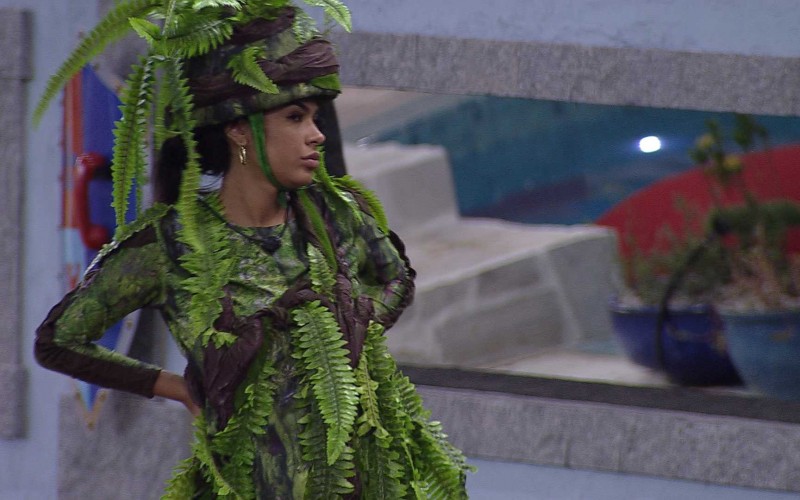 Pocah elogia Arthur, mas pondera: 