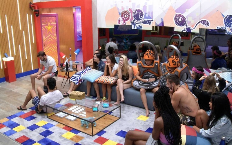 Projota escolhe Arthur e Pocah para Almoço do Anjo