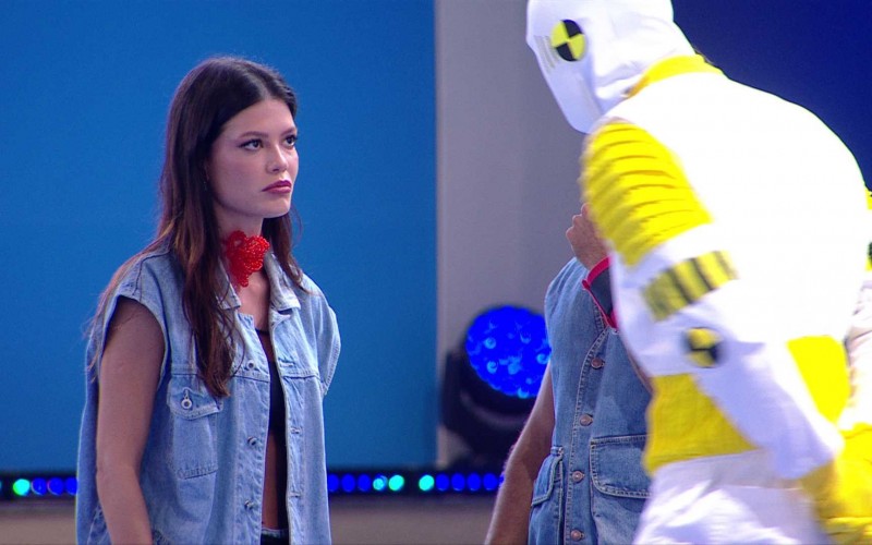 Público se diverte com reação de Vitória Strada e Mateus com dummy