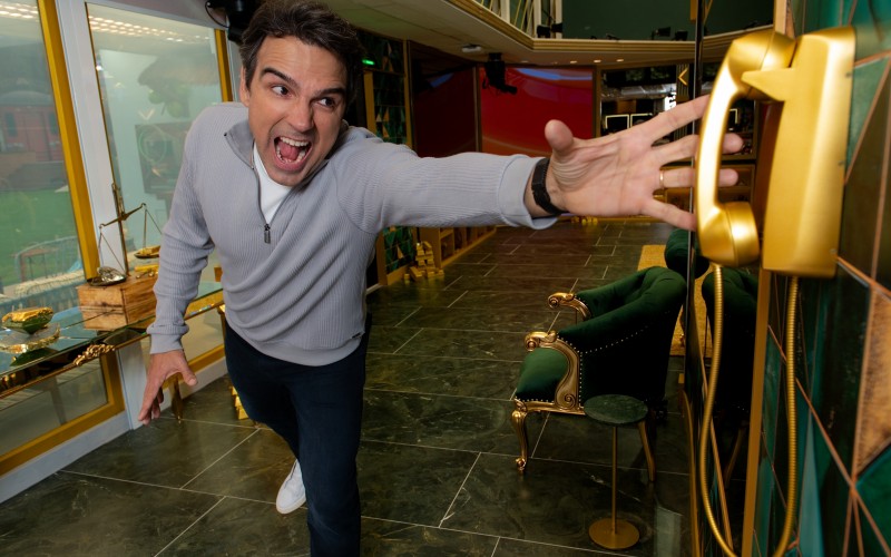 Que horas começa o BBB 26 hoje, quarta-feira (28)?