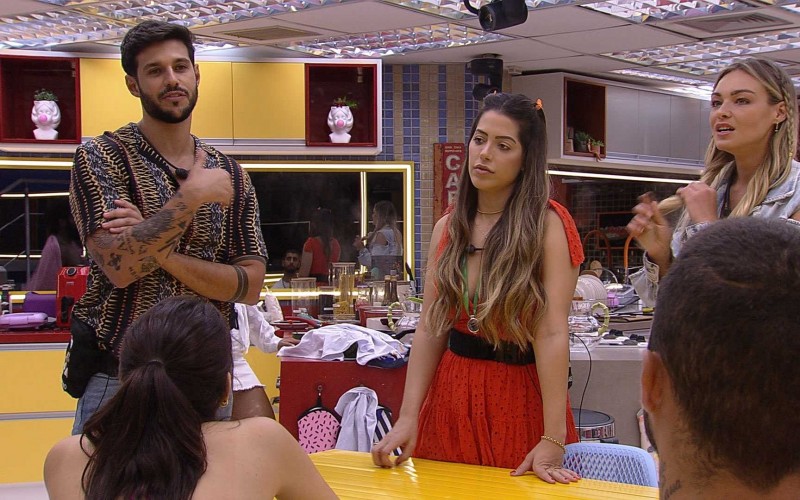 Rodrigo aconselha Pedro Scooby: 