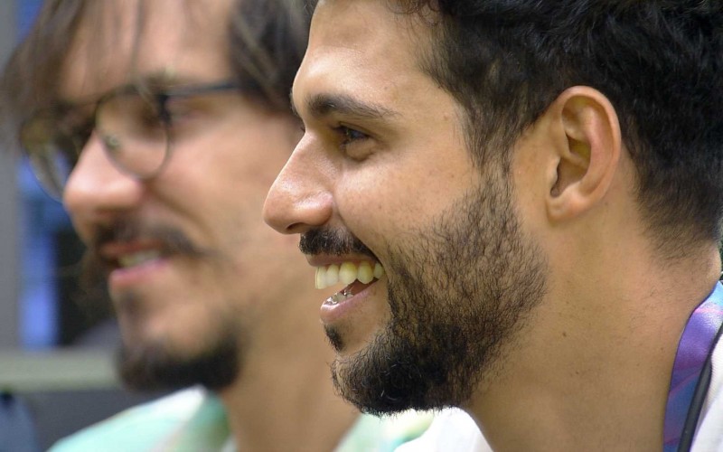 Rodrigo recebe presente do Anjo no BBB 22