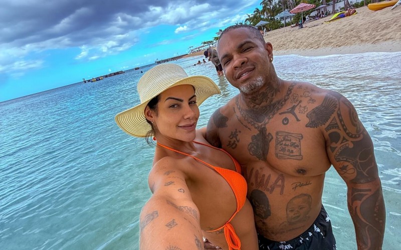 Rodriguinho posta fotos românticas de lua de mel na Jamaica: 