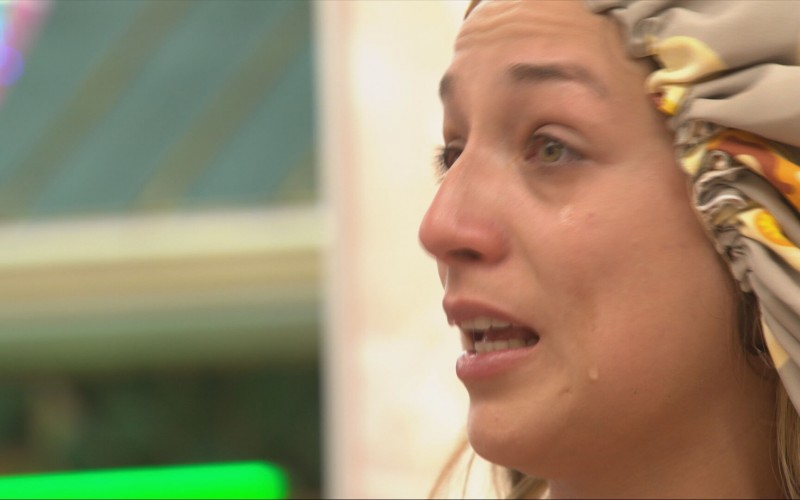 Samira chora para Solange Couto: 