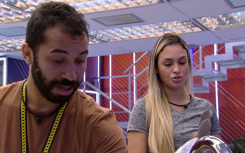 Sarah dá seu palpite no BBB21: 