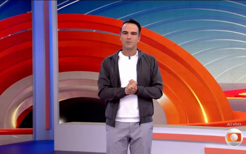 Tadeu Schmidt anuncia última eliminação em dupla do BBB 25