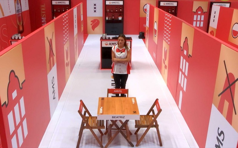 Tadeu Schmidt dá bronca em Beatriz na hora da Prova do Líder