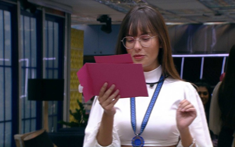 Thaís escolhe Viih Tube e Pocah para o Almoço do Anjo