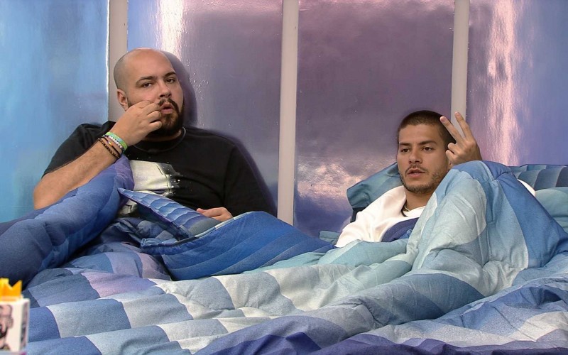 Tiago Abravanel avalia sister do BBB 22: 