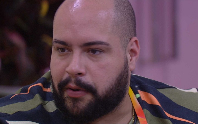 Tiago Abravanel fala sobre Naiara Azevedo: 