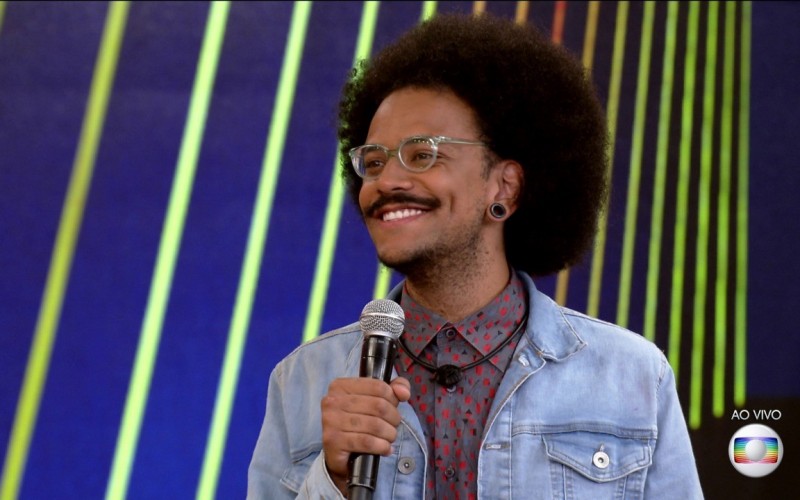 Tiago Leifert conversa com João Luiz, 12º eliminado do BBB21