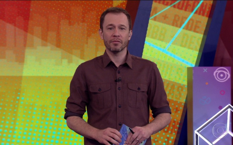 Tiago Leifert conversa com Lumena, quinta eliminada do BBB21