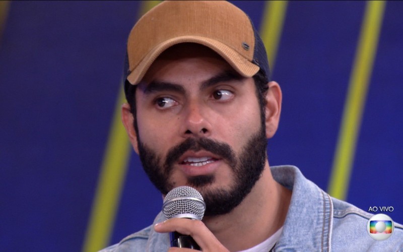 Tiago Leifert conversa com Rodolffo, nono eliminado do BBB21