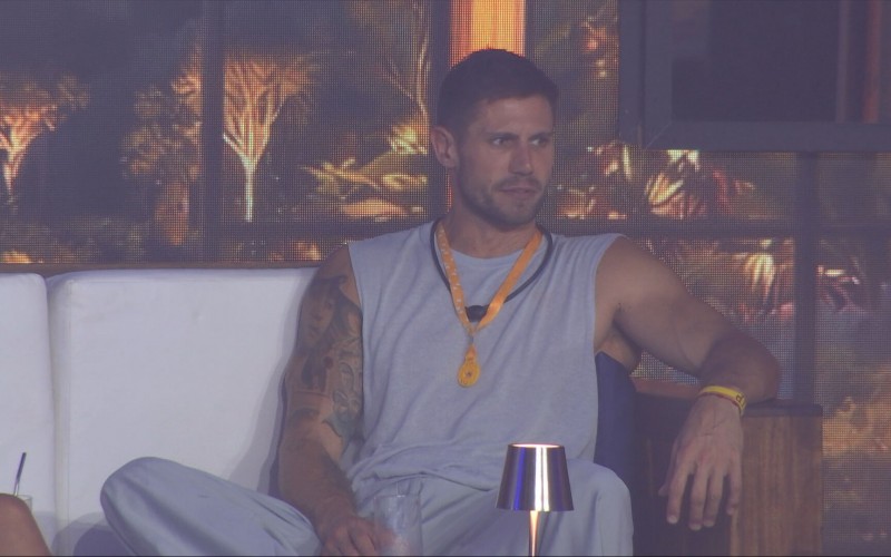 Veteranos detonam Babu Santana: 