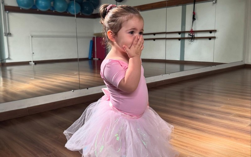 Viih Tube posta foto de Lua em aula de dança: 