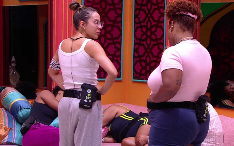 Vilma sente mal-estar e recebe apoio dos brothers no BBB 25