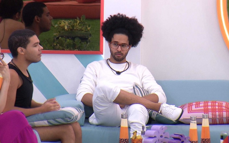 Vinicius aconselha Luciano: 