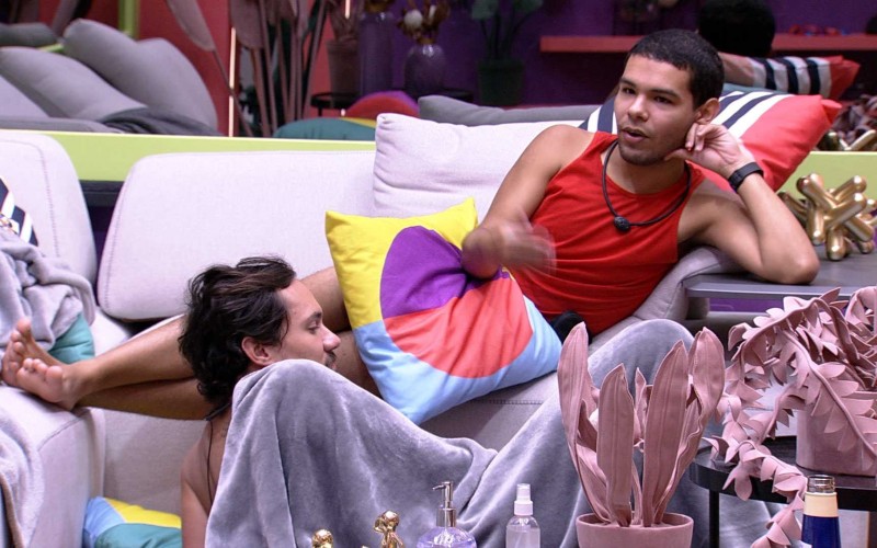 Vinicius desabafa com Eliezer: 