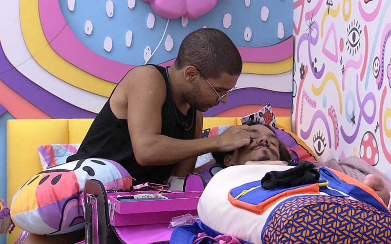 Vinicius maquia Eliezer no Quarto Lollipop