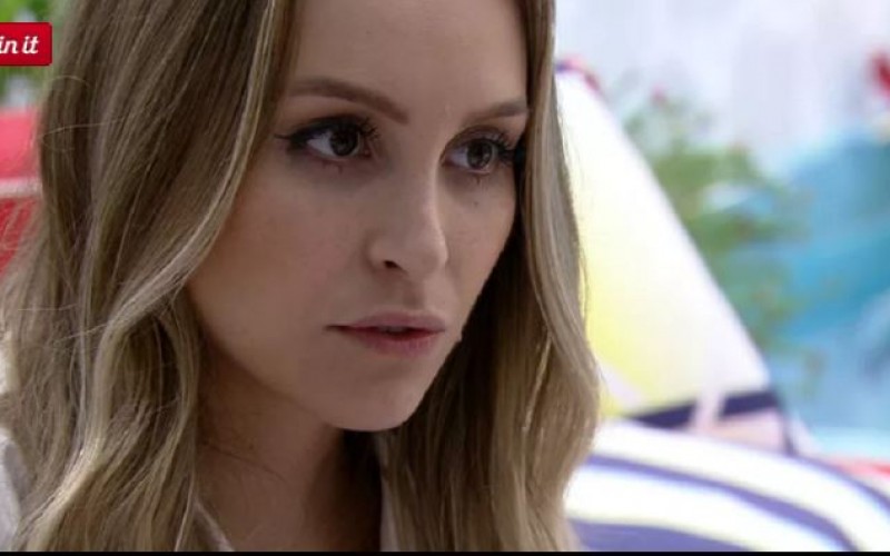 Carla Diaz diz que não aguenta mais ser 