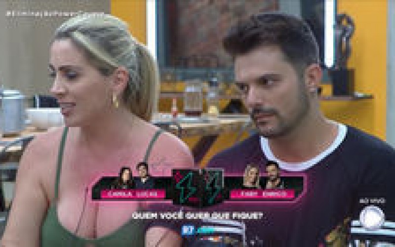 Faby Monarca bate-boca com André: 