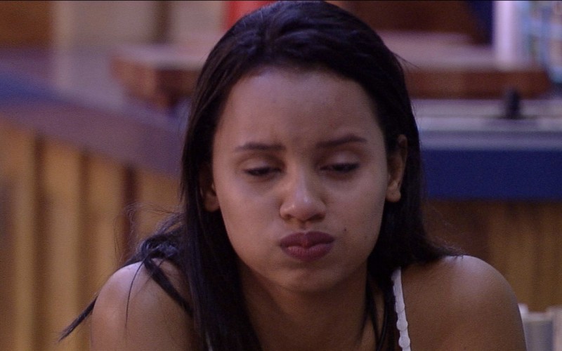 Gleici chora com voto de Kaysar e Paula diz: 