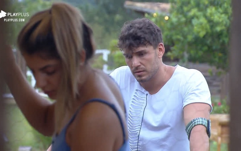 Hari pede para Lucas parar de falar mal dela para outros participantes