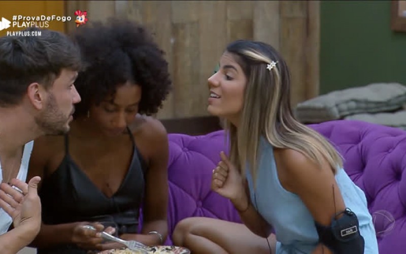 Lucas e Hari voltam a se desentender