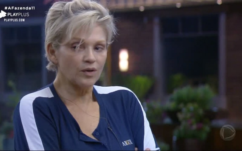 Lucas provoca punição e Andréa fica uma fera