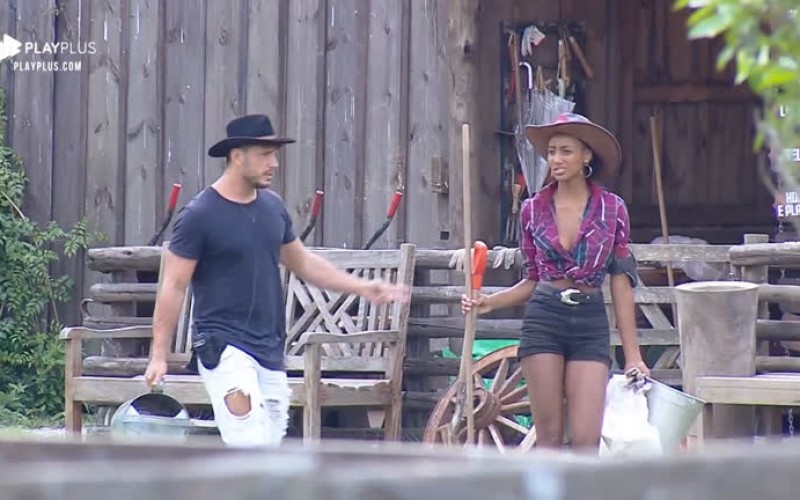 Lucas Viana reclama em tarefa: 