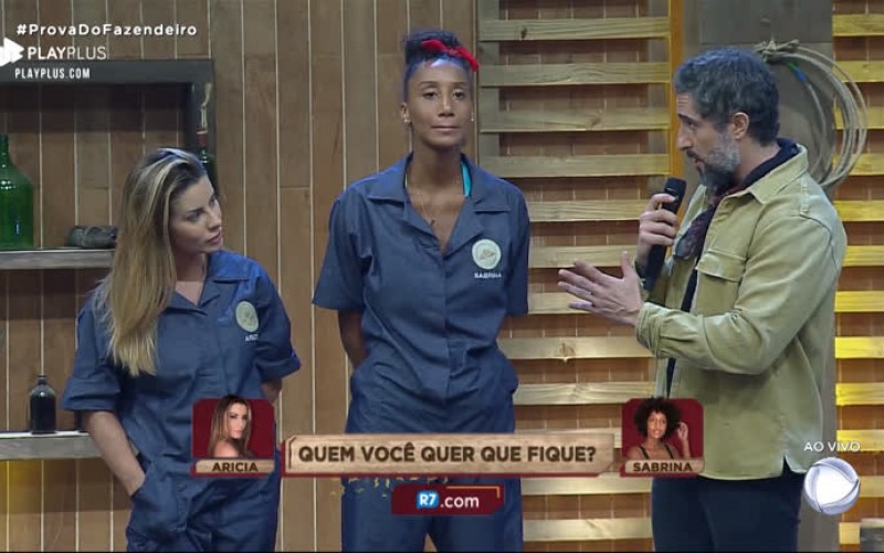 Na Roça, Aricia Silva e Sabrina Paiva pedem votos ao público